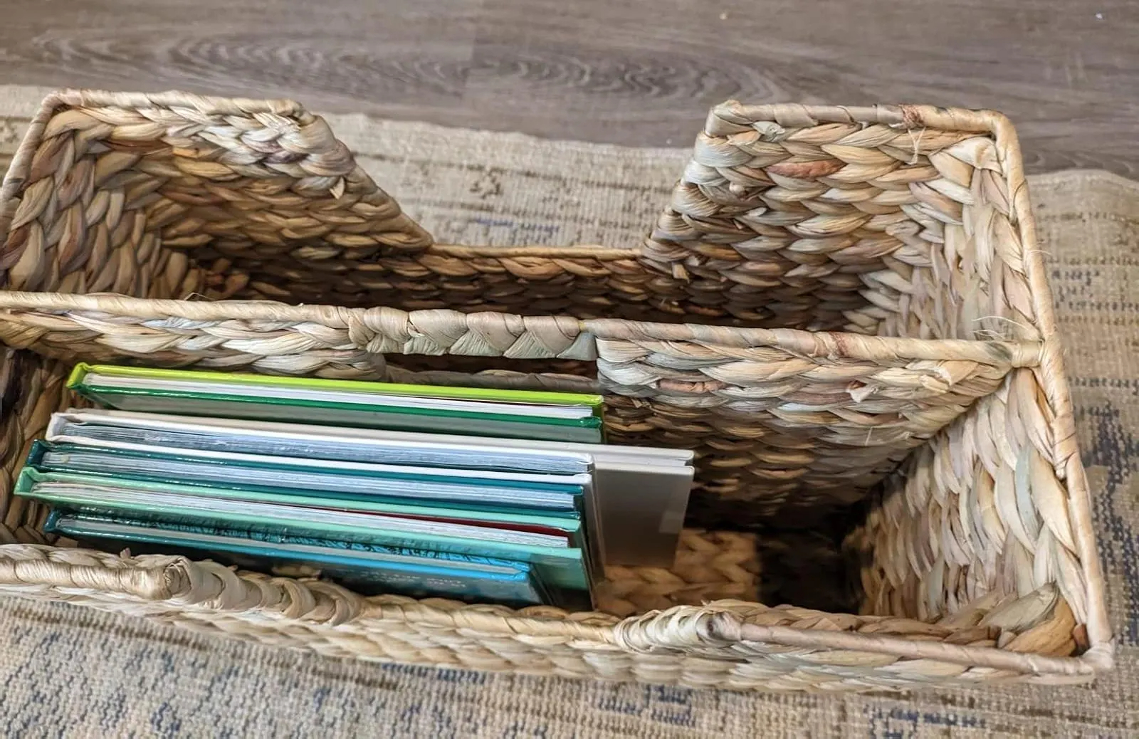 Giỏ Lục Bình Đựng Tạp Chí Handmade